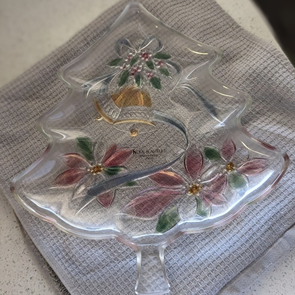 White and Red Christmas Tree Serveware for Dining